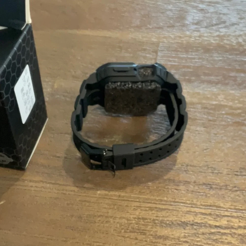 Black Smartwatch Case Sleek Design